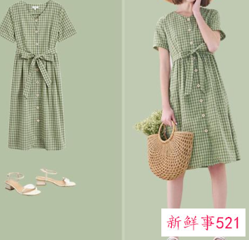 清纯干净的女生穿搭