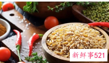 运动员靠什么补充体力