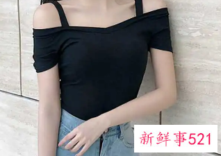 露肩装肩带怎么弄