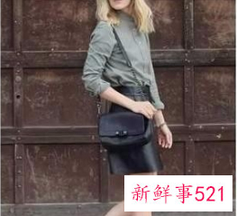 皮裙上面怎么搭配