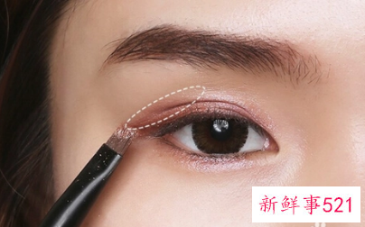 小眼睛怎么画眼线显眼睛大