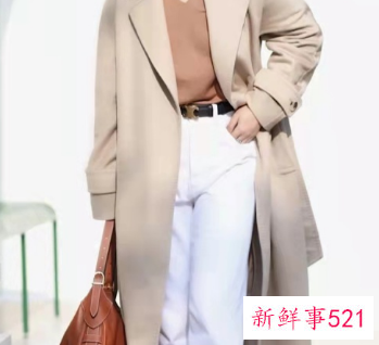 杏色大衣里面搭配什么颜色
