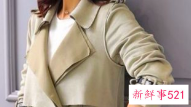 绿色大衣里面搭配什么好看