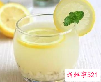 瘦身首选柠檬水