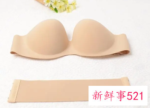 露肩装肩带怎么弄