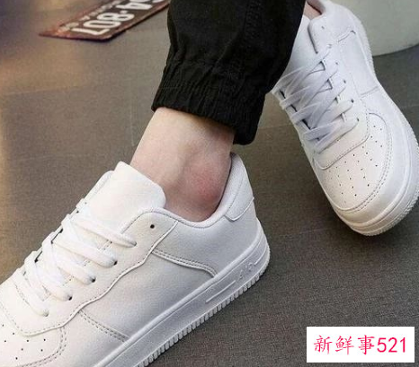 束腿裤配什么鞋子男