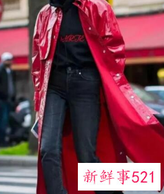 圆领卫衣该怎么搭配