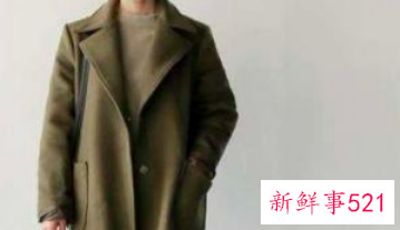 绿色大衣里面搭配什么好看