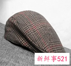 羽绒服搭配什么样的帽子好看