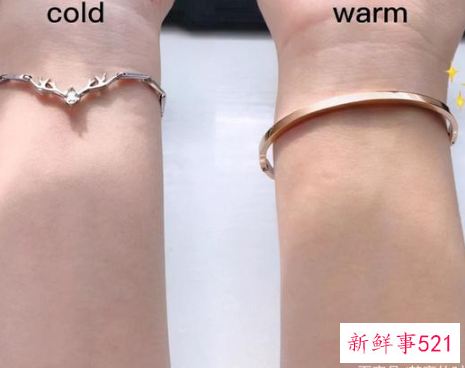 玫红色的衣服很老气吗
