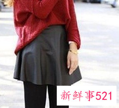 皮裙上面怎么搭配