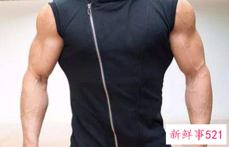 锻炼结实的肩膀更男人