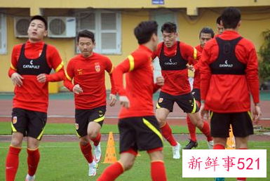 国足隔离结束，李霄鹏和部分国脚留在上海