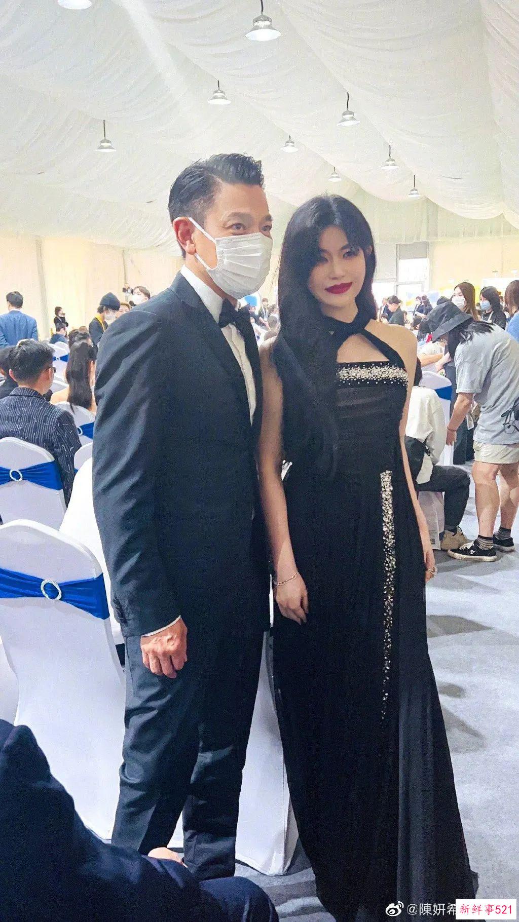 不意外，她又翻车了 ...