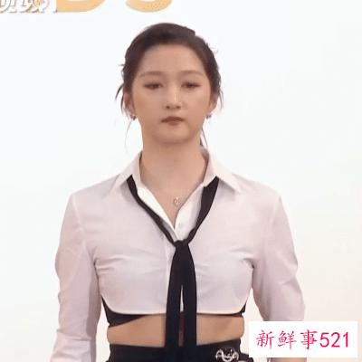 不意外，她又翻车了 ...