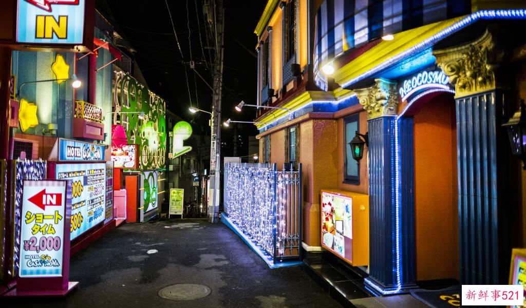 情趣，玩具，欲望，堕落，神侍少女——日本情人酒店的罪与罚