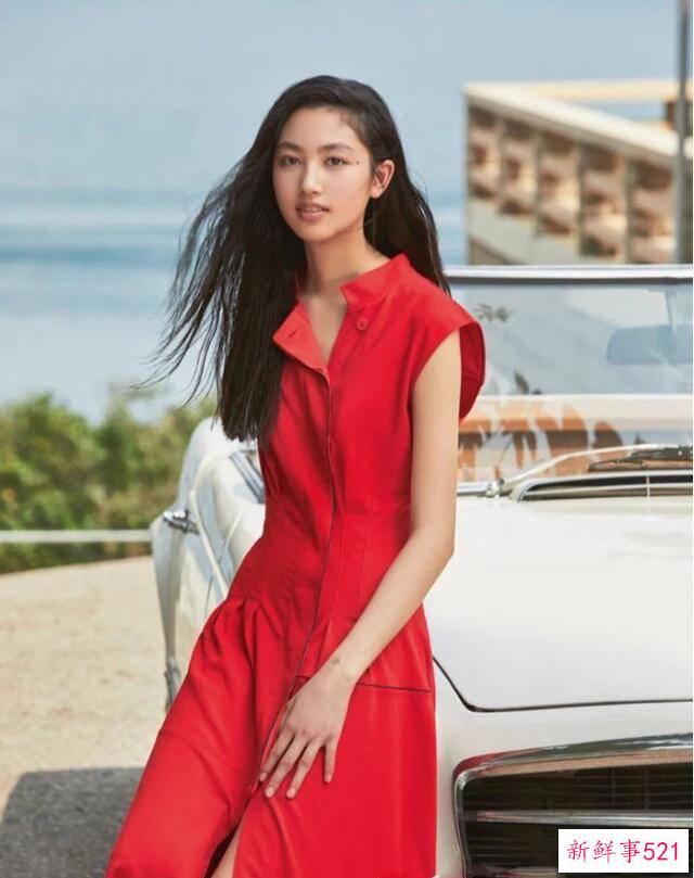 任达华女儿任晴佳拍大片，穿黑丝秀大长腿，皮肤白皙模样变化大