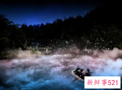 梦见女人带面具是什么意思