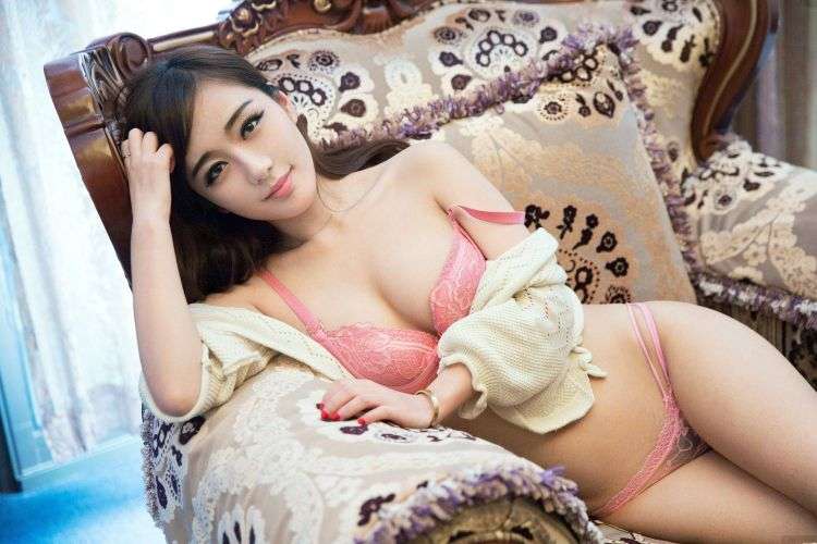 【2023年最新更新】被同学包养的妈妈