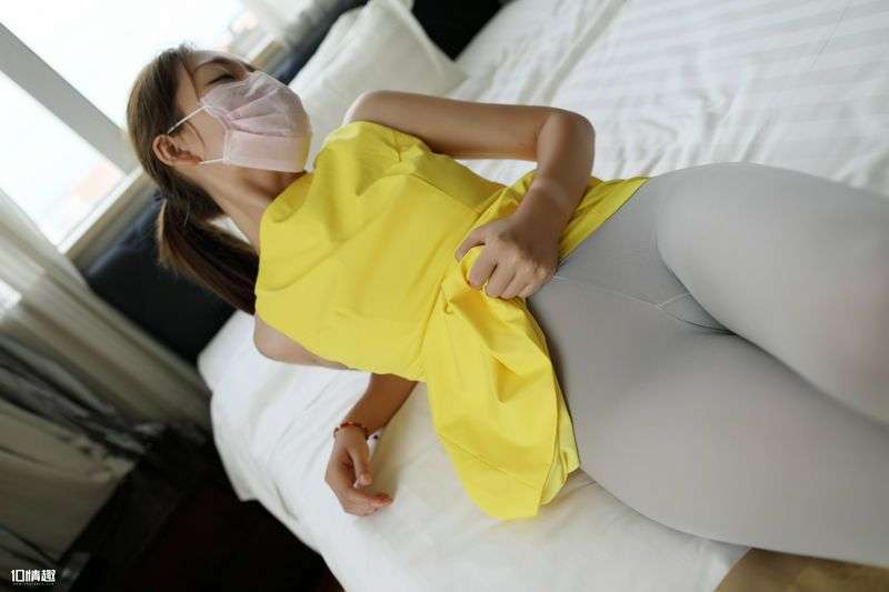 【2023年最新更新】网络上的熟女老师给我口暴