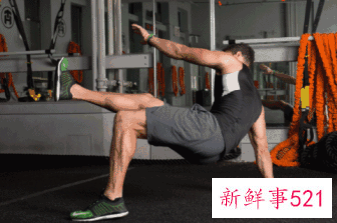 8个动作带你练出六块肌