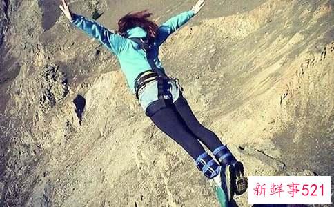 小孩玩儿童蹦极床好不好