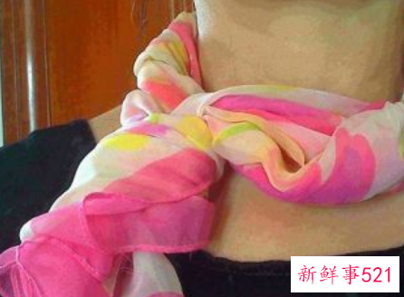 丝巾怎么弄好看
