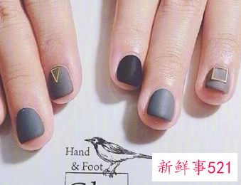 美甲夏天显白图片最新款