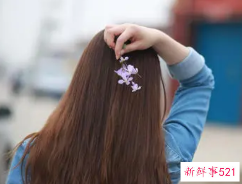 女生喜欢另一个女生什么感觉