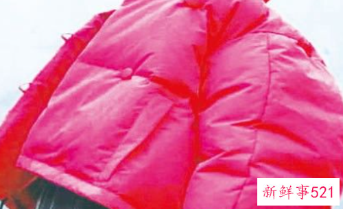 短款棉服应该搭配什么裤子
