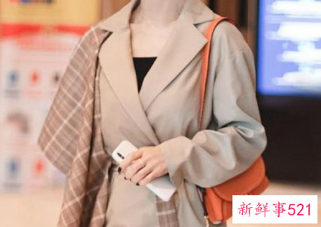 女人千万别穿一身黑
