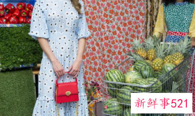过膝长裙适合穿什么鞋图片
