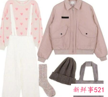 粉色棉服配什么内搭和裤子