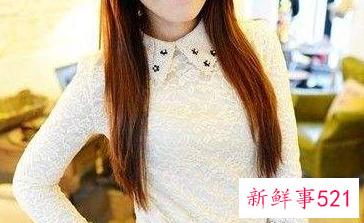 女式蕾丝打底衫搭配