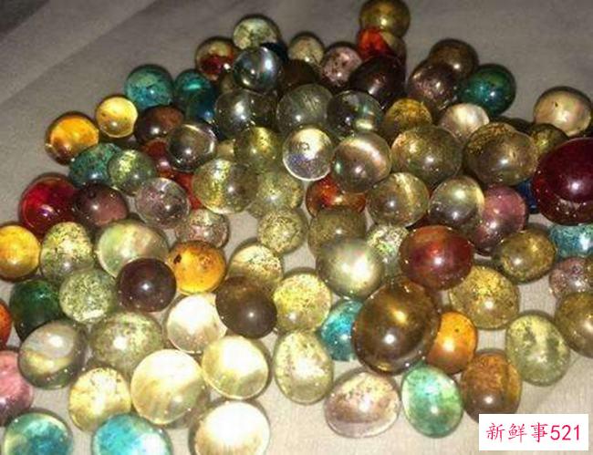 腰窝是什么样子的？腰部后面的天然凹窝(遗传因素)