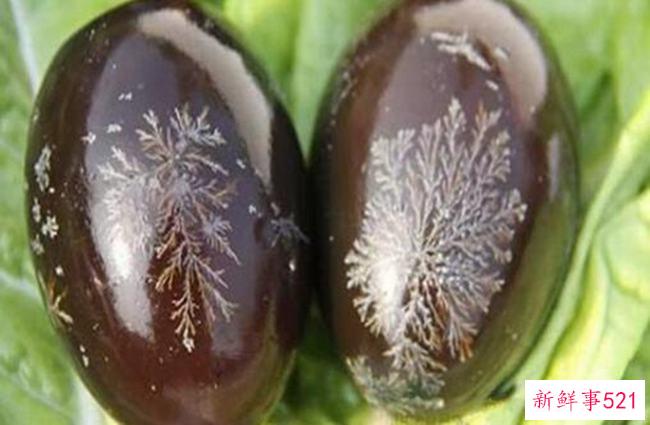 泡过的黑木耳可以隔夜吃吗？黑木耳泡久了有毒吗？