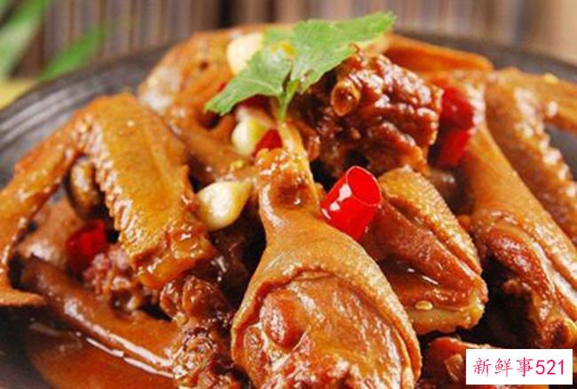 泡过的黑木耳可以隔夜吃吗？黑木耳泡久了有毒吗？