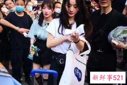 赵丽颖买菜合集(演员赵丽颖买菜图片火了)