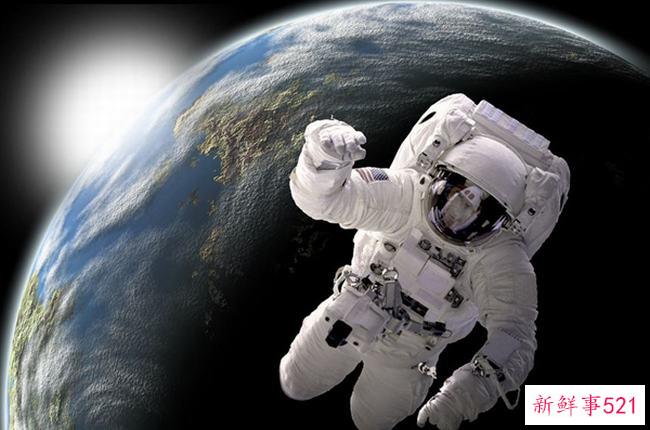 宇宙中最丰富的元素是什么？为什么有这么多氢气(90%)