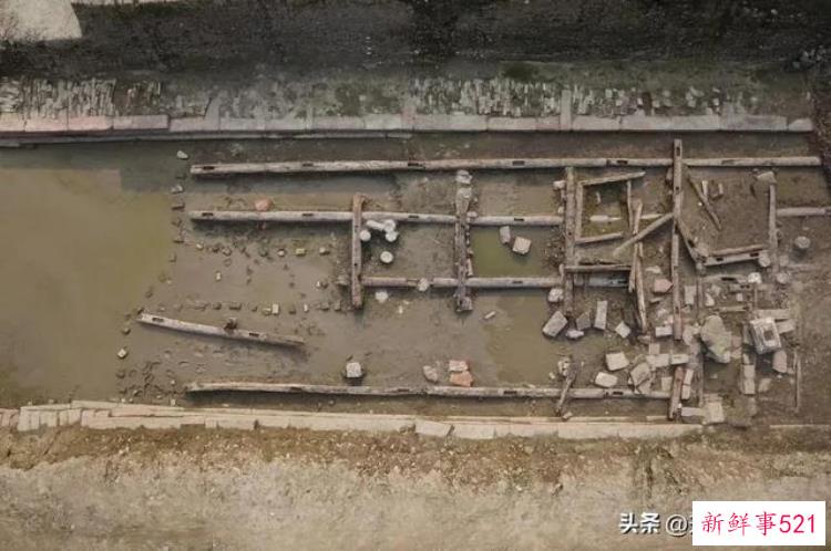 城墙中华门，东华门的位置图