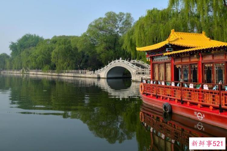济南大明湖和夏雨荷是怎么回事，现在的大明湖边有夏雨荷
