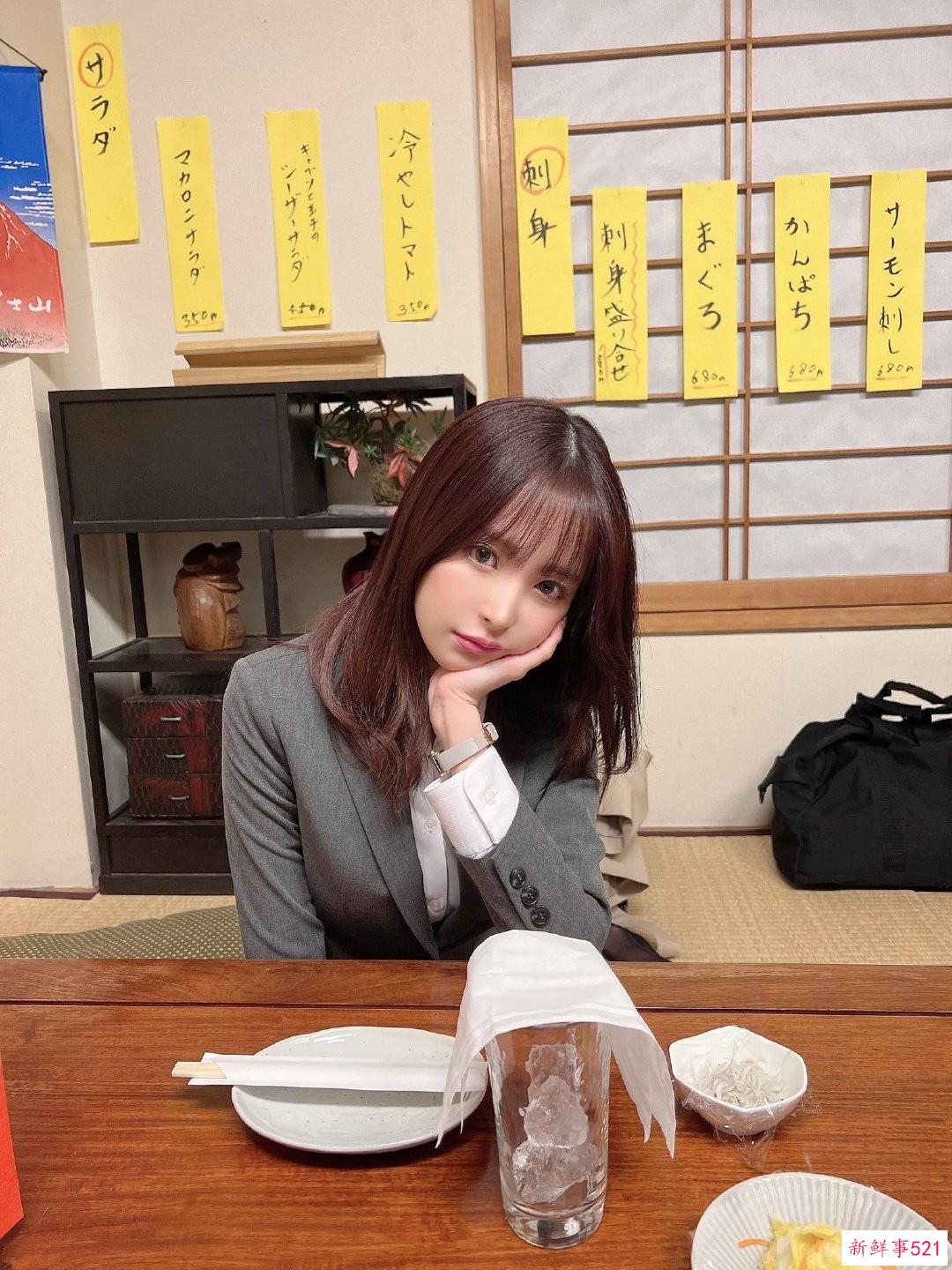 哎，这么好看的女孩子选择当老师