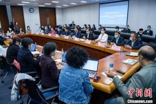 “系统性性侵”“强制绝育”“强迫劳动”？三位新疆女性连驳涉疆谣言