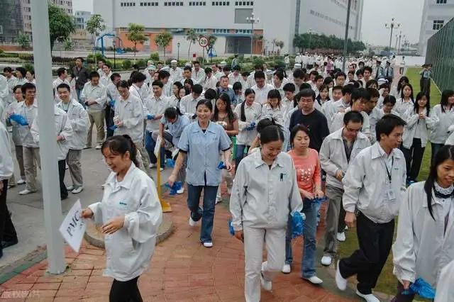 东莞往事：万人电子厂，胆大心细脸皮厚，一周抱得美人归