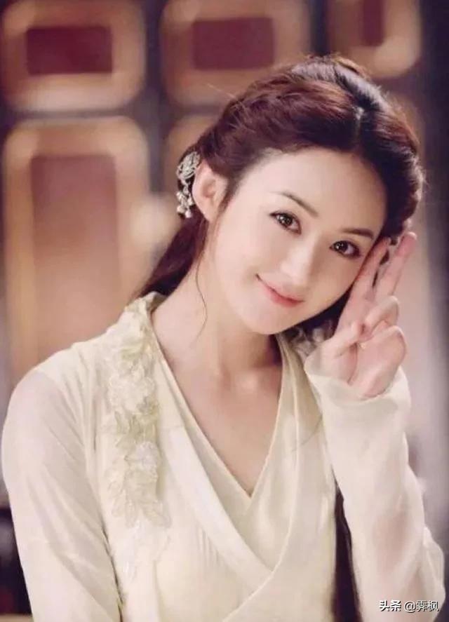 盘点穿黄衣的美女，谁最娇俏动人