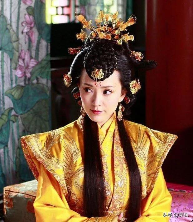 盘点穿黄衣的美女，谁最娇俏动人