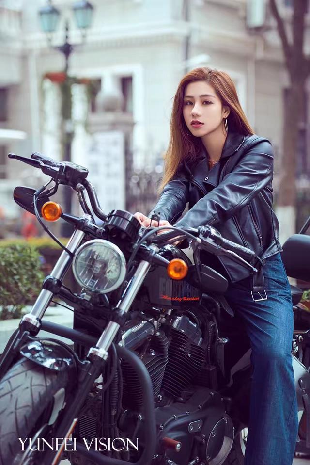 CFM迎来最美女解说，首播最快突破百万人气