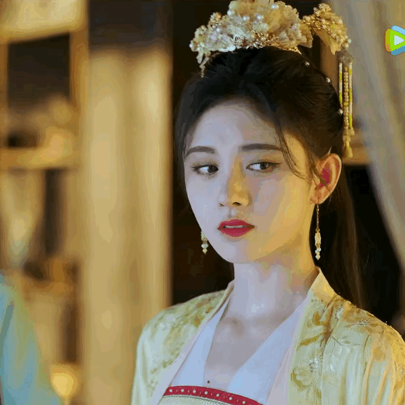 盘点穿黄衣的美女，谁最娇俏动人