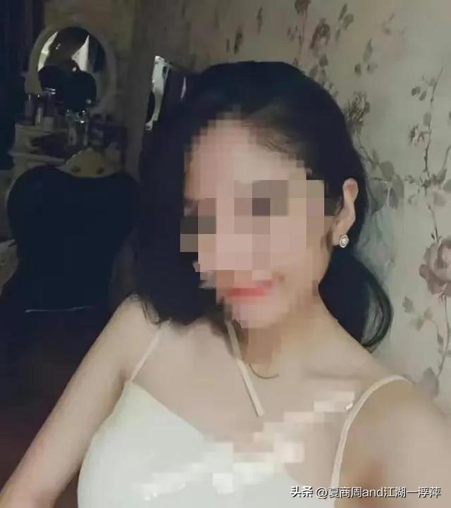 唐山花店老板娘大瓜来袭，自曝已经成为吃瓜的最新方式！太甜了！