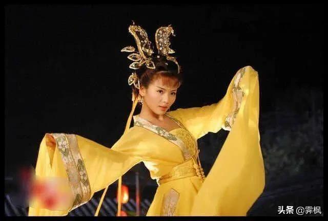 盘点穿黄衣的美女，谁最娇俏动人